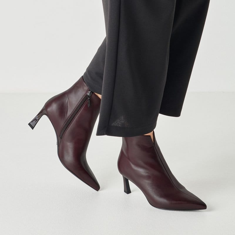 Tamaris Womens Tamaris Womens Burgundy Slip On Leather Ankle Boot 1-25320-47