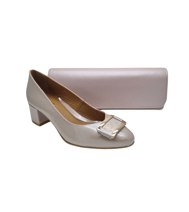 Emis Womens Emis Womens Beige Front Detail Comfort Patent Leather Court Shoe SL8155-415