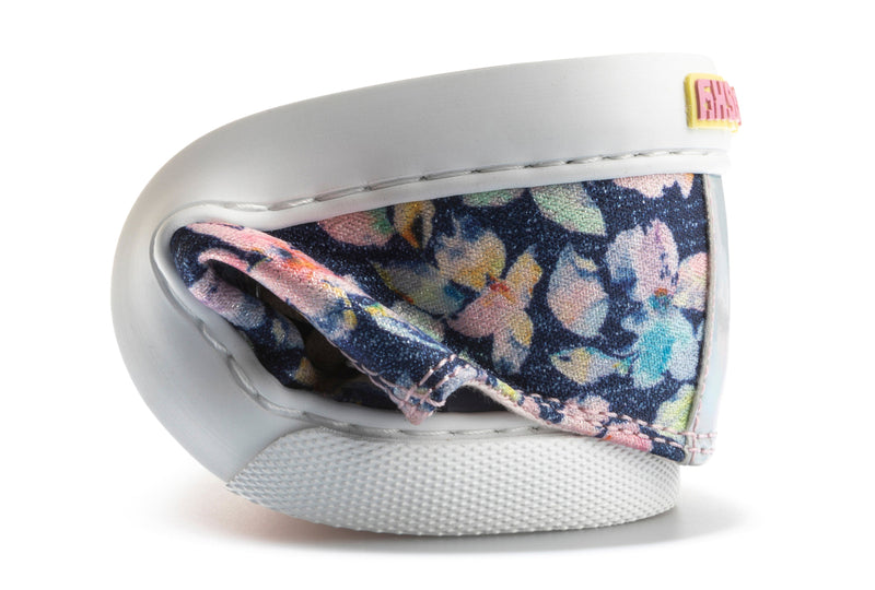 Pablosky Kids Pablosky Junior Girls Navy Floral Canvas Shoe 973120